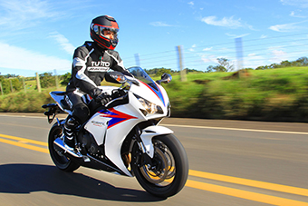 honda-cbr-100rr-firebade-e-gl-1800