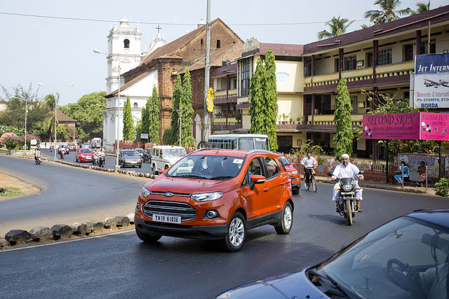 Ford-inicia-a-ditribuicao-do- novo-EcoSport-na-india