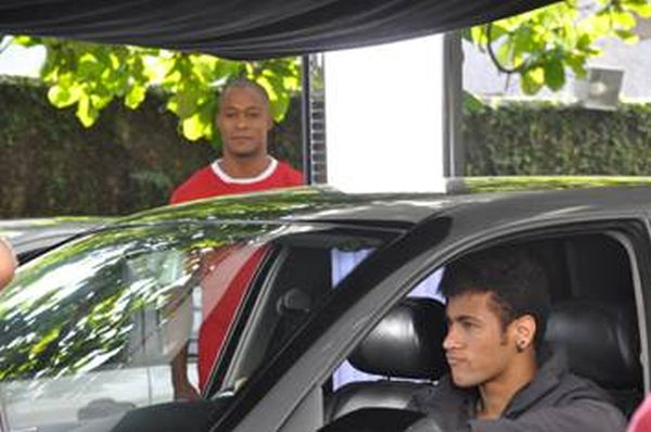 neymar-grava-para-baterias-heliar