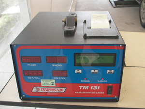 Analisador de gases pertencente a estação de inspeção veicular gratuita IVG
