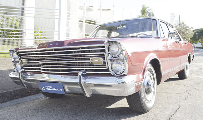 O Ford Galaxie 500 nacional trazia desenho moderno e atual. Os faróis “em pé” eram marca registrada do modelo 