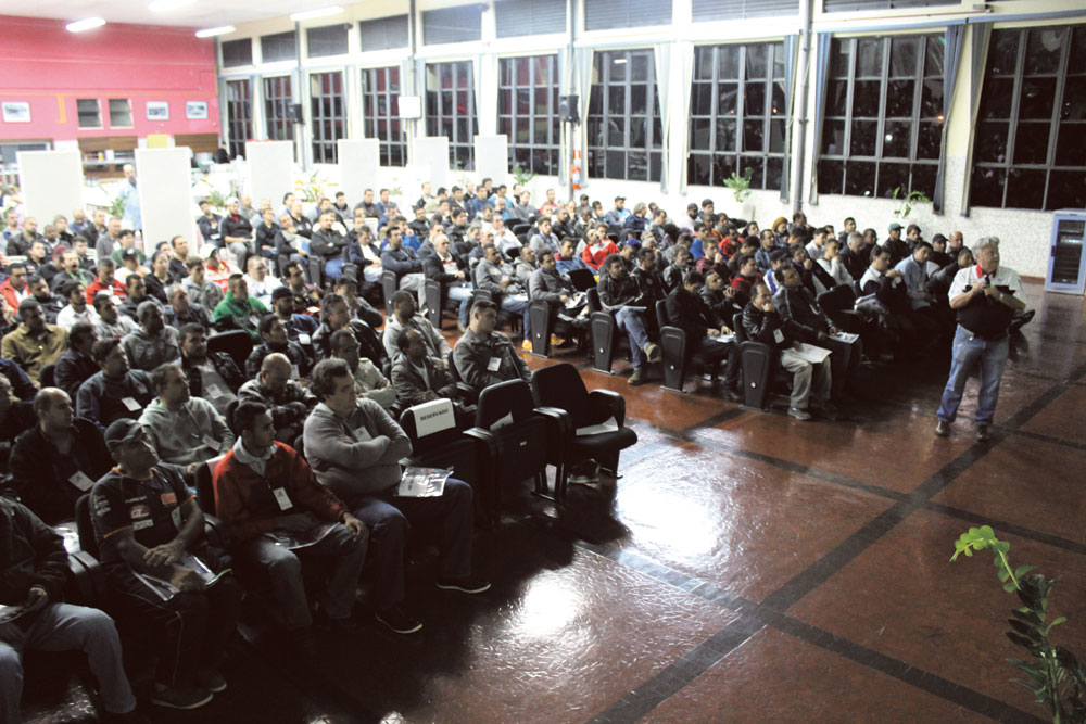 Palestra da Mobil para mais de 300 pessoas no Senai Ipiranga, em São Paulo