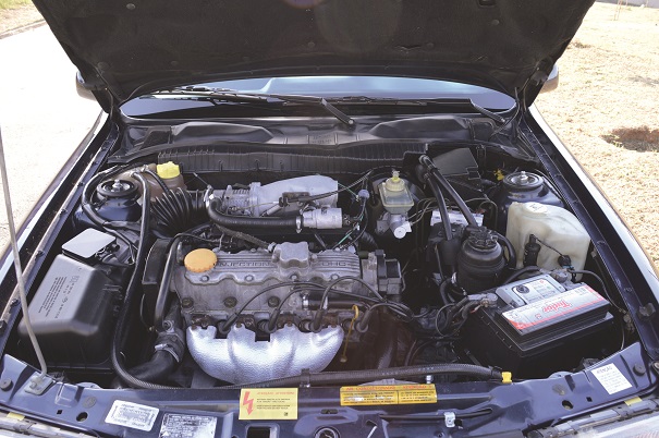 O conhecido motor 2,0 litros Família II, conciliava bom desempenho e economia de combustível, potência de 116 cv e torque de 17,3 m.kgf, consumo médio de 11,5 km/l