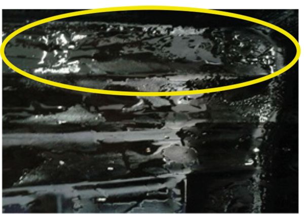 Cárter com formação de borra devido à extensão de quilometragem e não observação ao manual