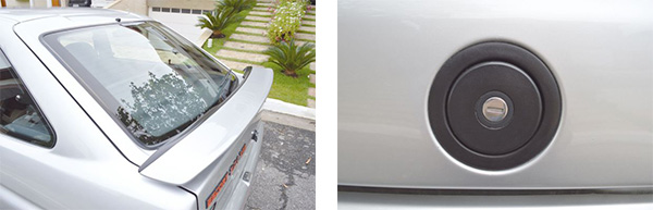 O Aerofólio ganhou novo desenho e na segunda geração do XR3 ele passou a ser pintado na mesma cor da carroceria / A tampa de combustível ficava exposta e não fazia menção do tipo de combustível utilizado