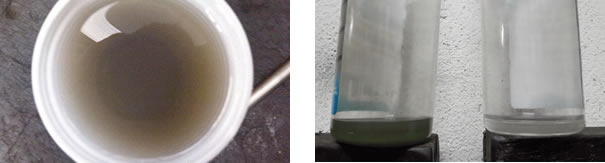 (esquerda) Óleo lubrificante retirado de um compressor, com sinais de início de contaminação, devido aplicação errada do fluido refrigerante. Comparação visual, pois o óleo novo é totalmente incolor, transparente, e neste caso, podemos visualizar ainda resíduos de limalha de alumínio / (direita) Dois frascos de óleo lubrificante do sistema de ar-condicionado automotivo PAG 150, do lado esquerdo da foto, visualmente está todo escuro quase preto, indicando contaminação, e do lado direito da foto, um frasco com resto óleo lubrificante novo incolor, indicando que estaria apto para uso