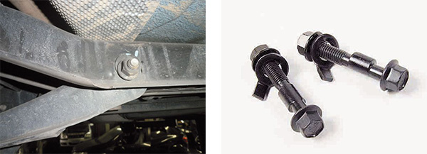 Parafuso de regulagem da cambagem traseira / Parafusos de regulagem da cambagem traseira em destaque